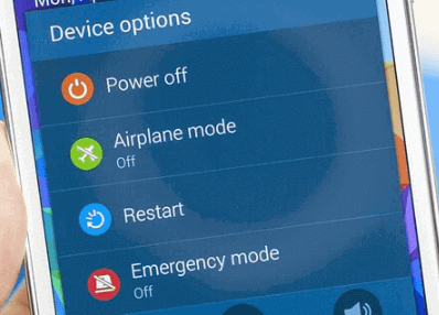 Fix Motorola phone running slow by performing a force restart